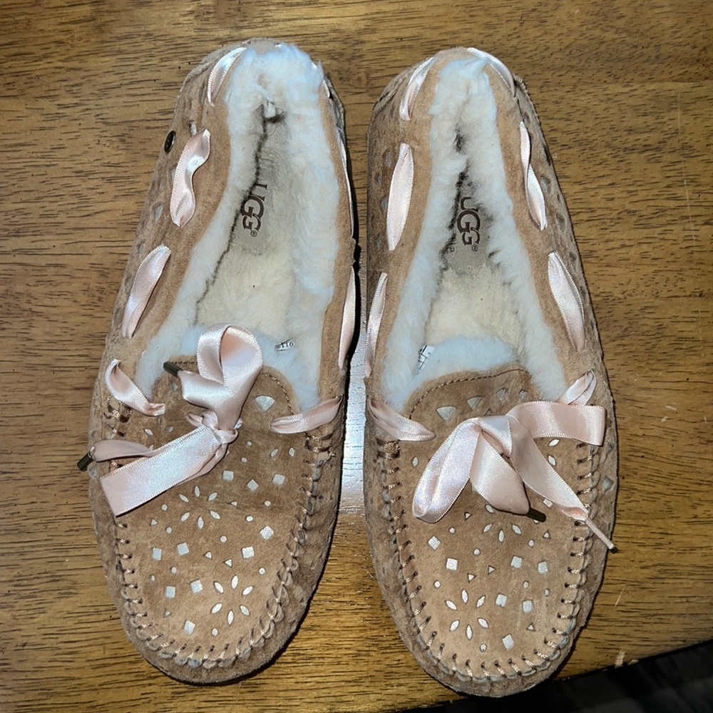 UGG Women’s moccasins